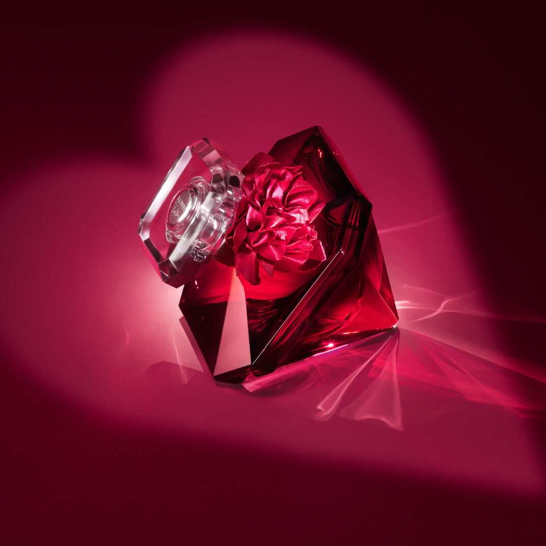 عطر لا نوي تريزور المكثّف